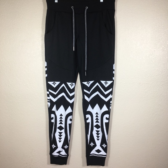 retro distrikt track pants